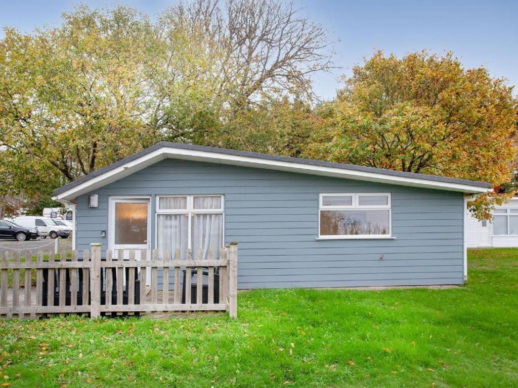 Sunnydaze-Detached Chalet With 2 Bedrooms And 2 Bathrooms And Private Parking Outside Door Dartmouth Bagian luar foto